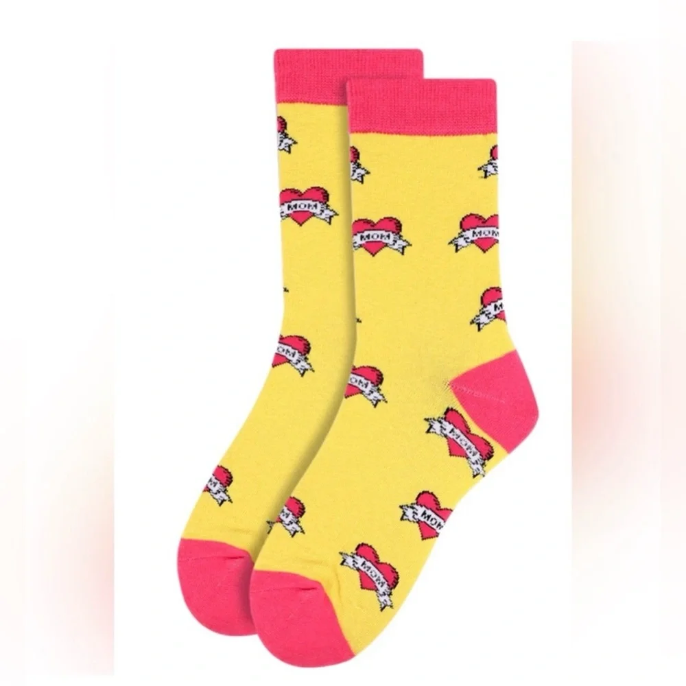 Women’s Novelty Graphic Crew Socks 3-Pairs- New L1